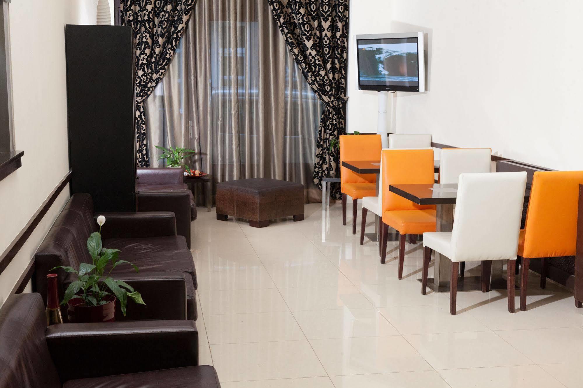 Hostel Equity Point *